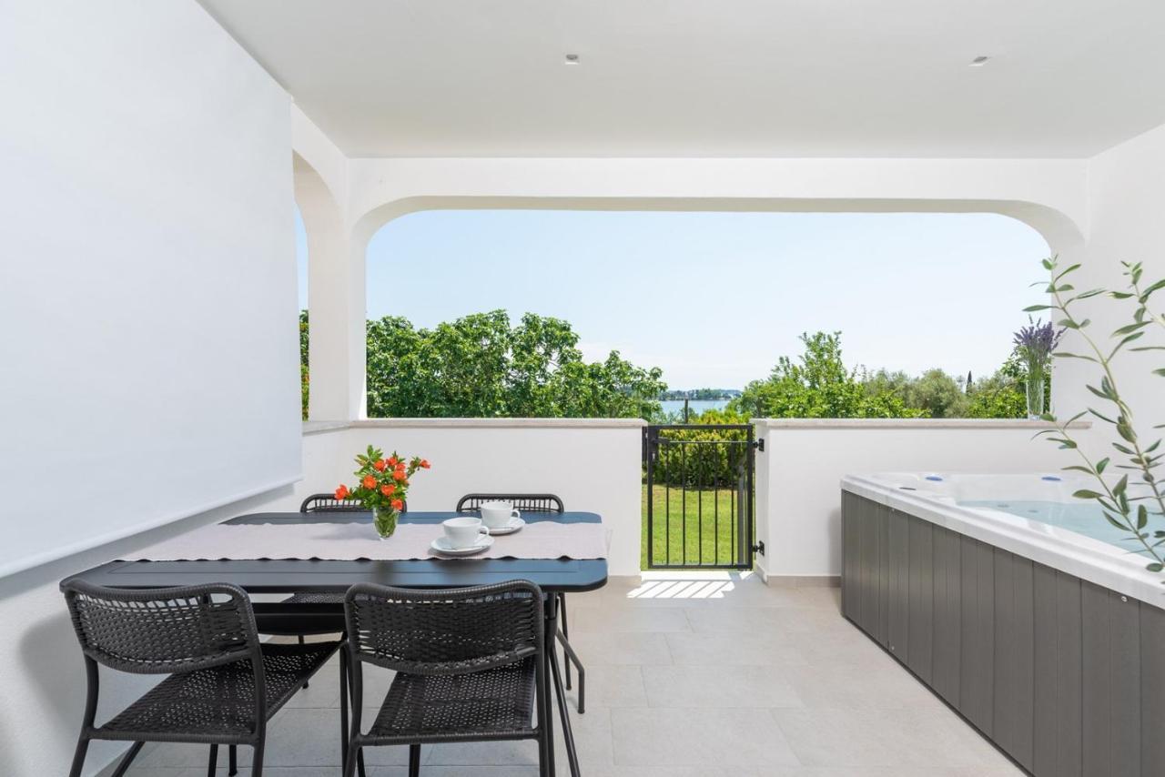 Saladinka With Whirlpool Ferienhaus Poreč